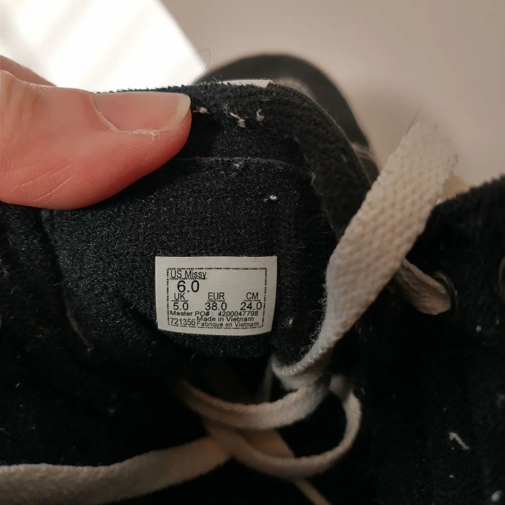 Vans Mens Black and White Checkered Hightop Sneakers, Euro‎ Size 38, Punk